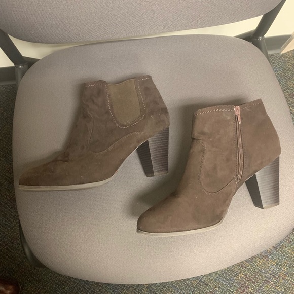 Ladies Booties!! - Picture 2 of 7